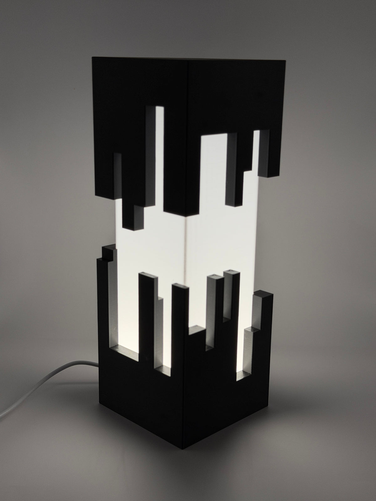 3D-Druck LED-Tischlampe "Pixel Pulse" (ohne Leuchtmittel)