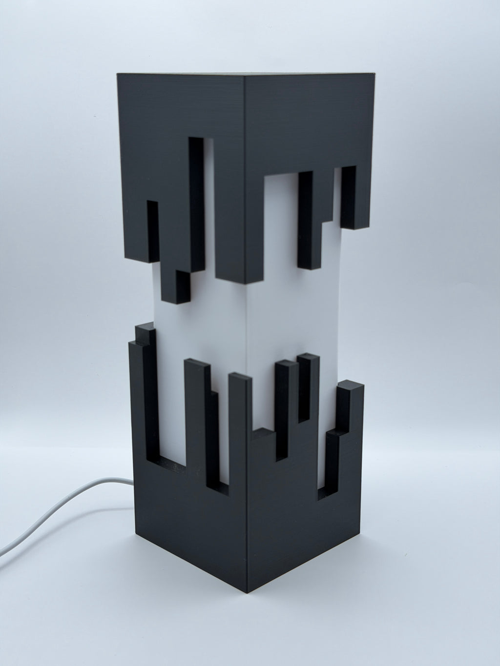 3D-Druck LED-Tischlampe "Pixel Pulse" (ohne Leuchtmittel)